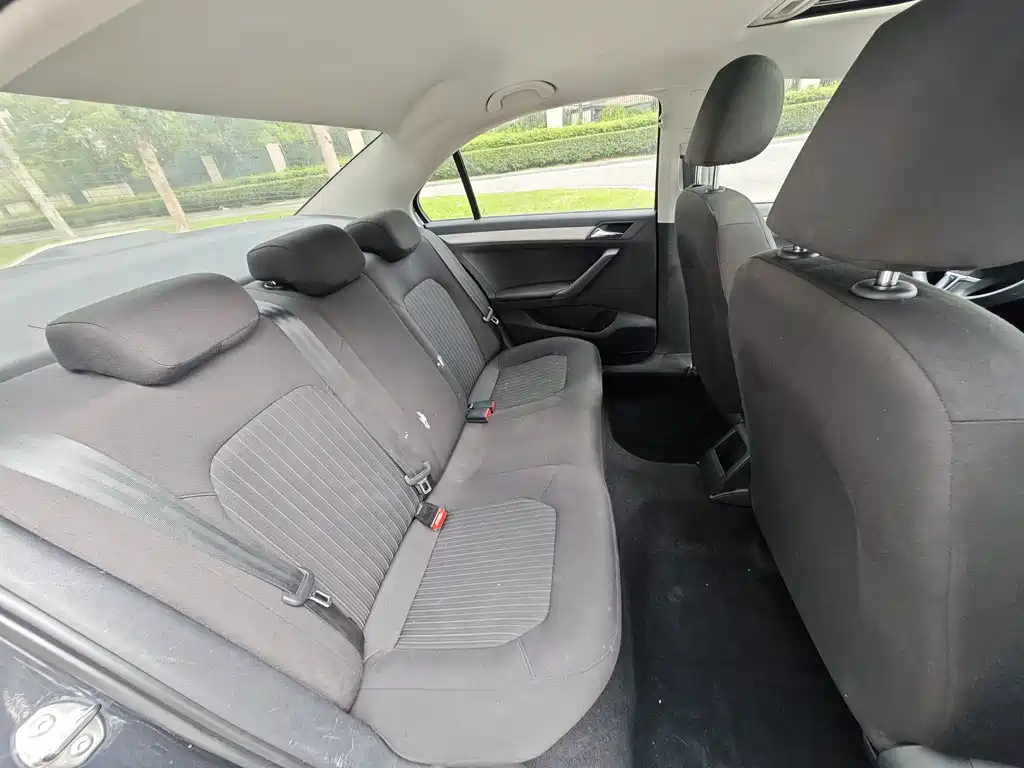 VOLKSWAGEN JETTA 2015