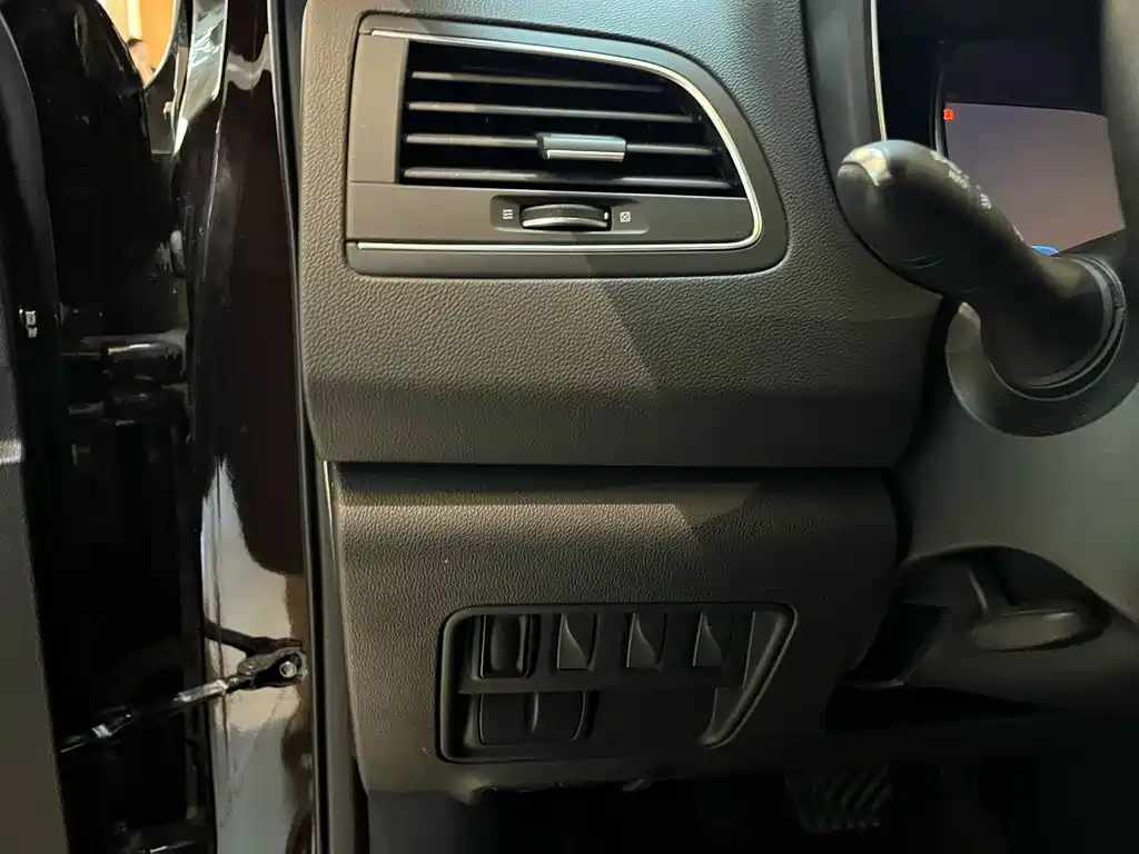 RENAULT KOLEOS 2018