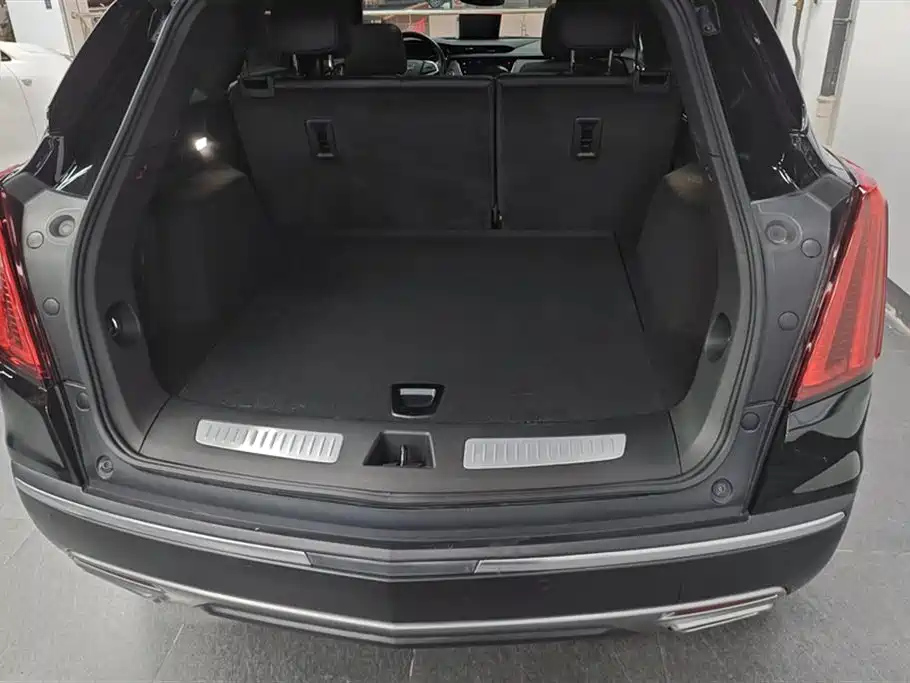 CADILLAC XT5 2021