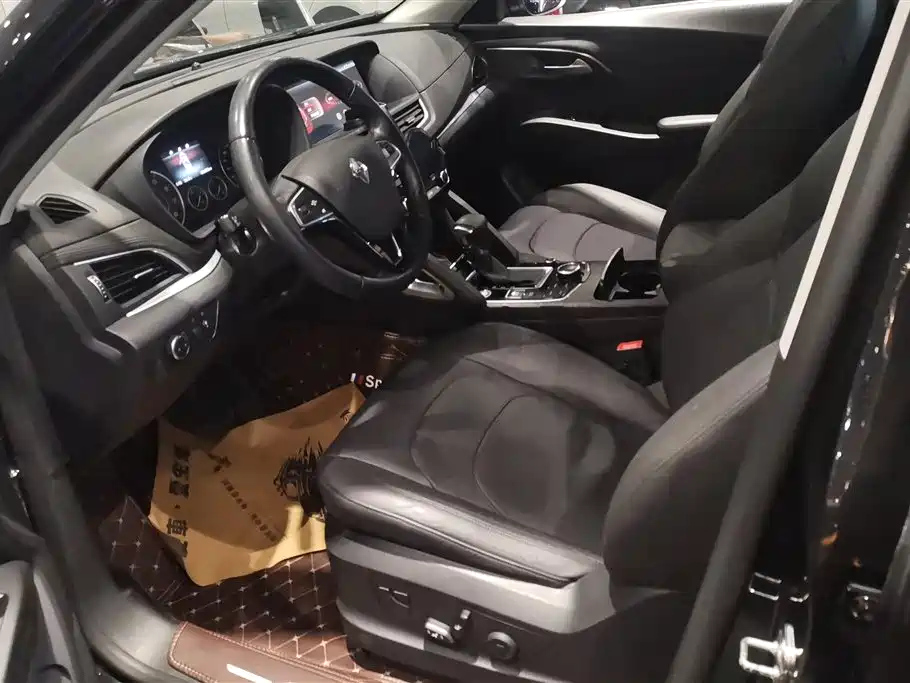 BORGWARD BX7 2016