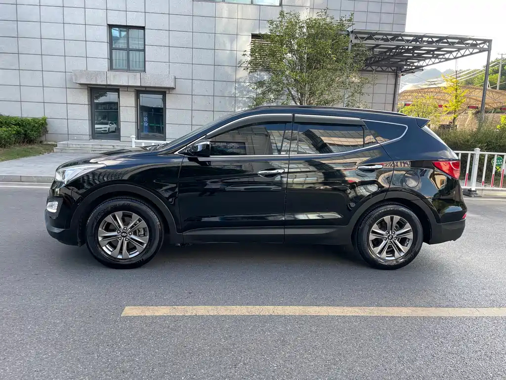 HYUNDAI SANTAFE 2015