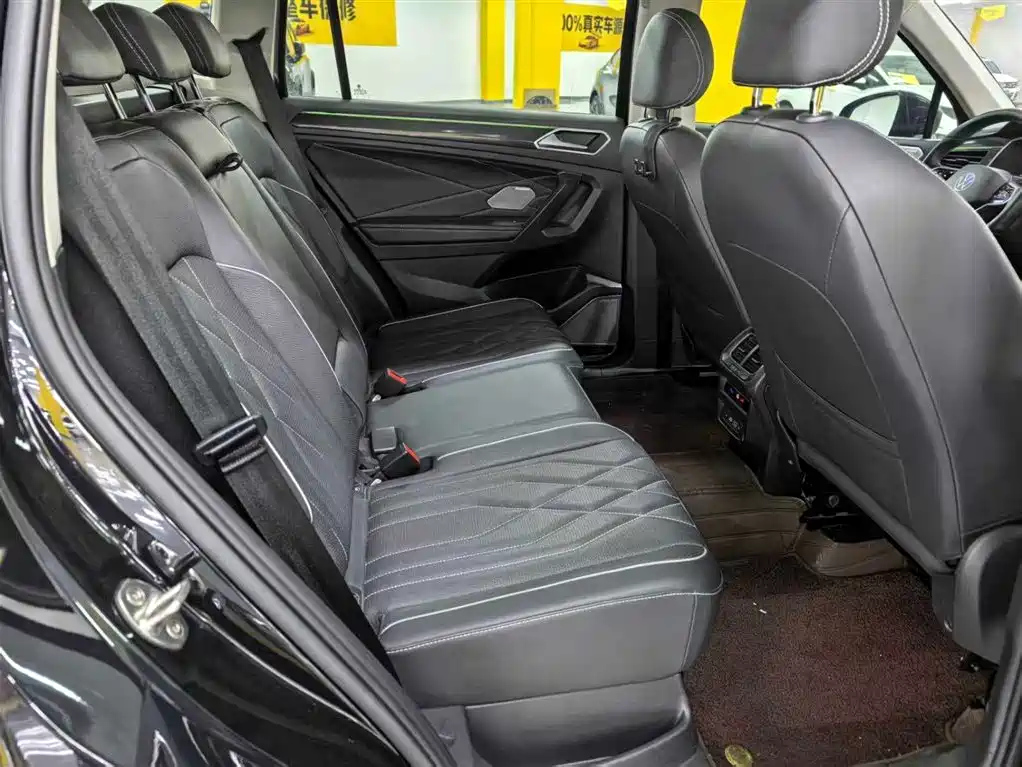 VOLKSWAGEN TIGUAN L 2022