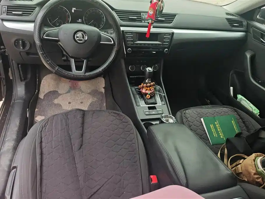 SKODA SUPERB 2016