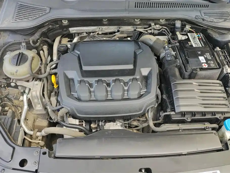VOLKSWAGEN PASSAT 2023