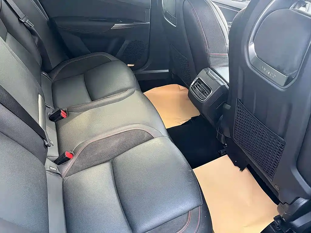 LYNK&CO 03 2018
