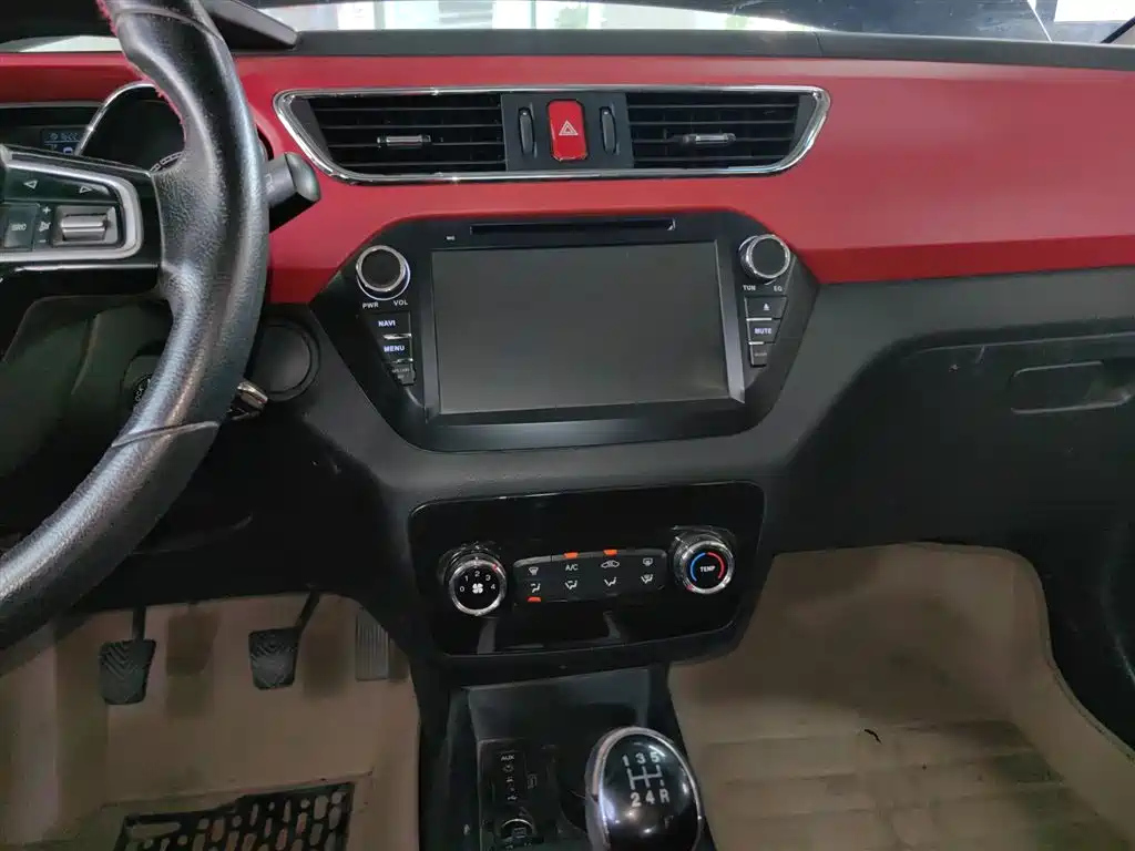 JAC REFINE S2 2015