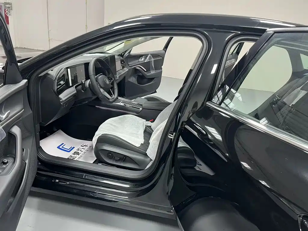 VOLKSWAGEN MAGOTAN 2025