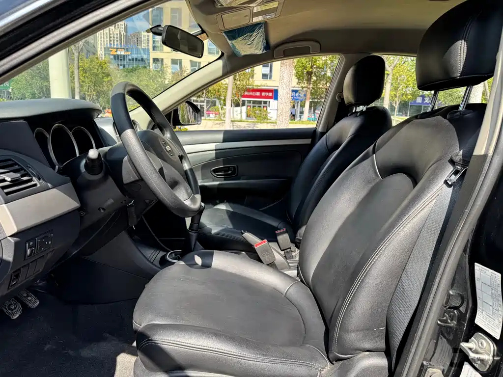 NISSAN SYLPHY 2019