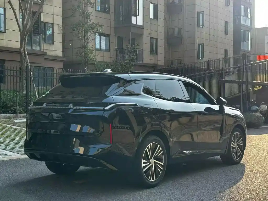 LYNK&CO 08 NEW ENERGY 2024