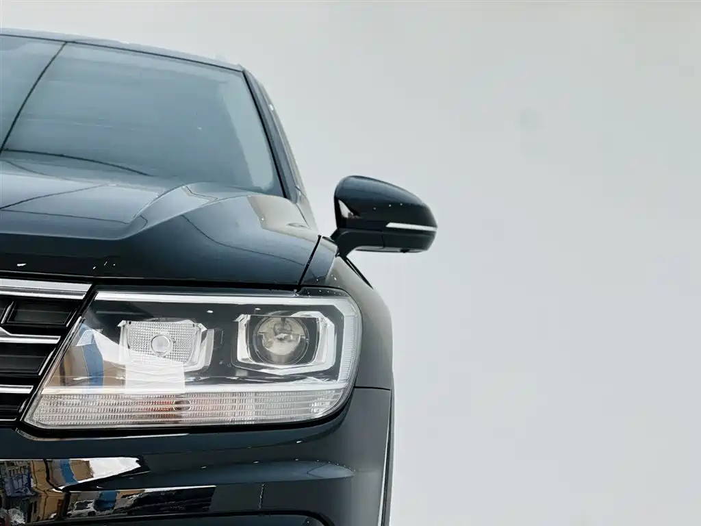 VOLKSWAGEN TIGUAN L 2021