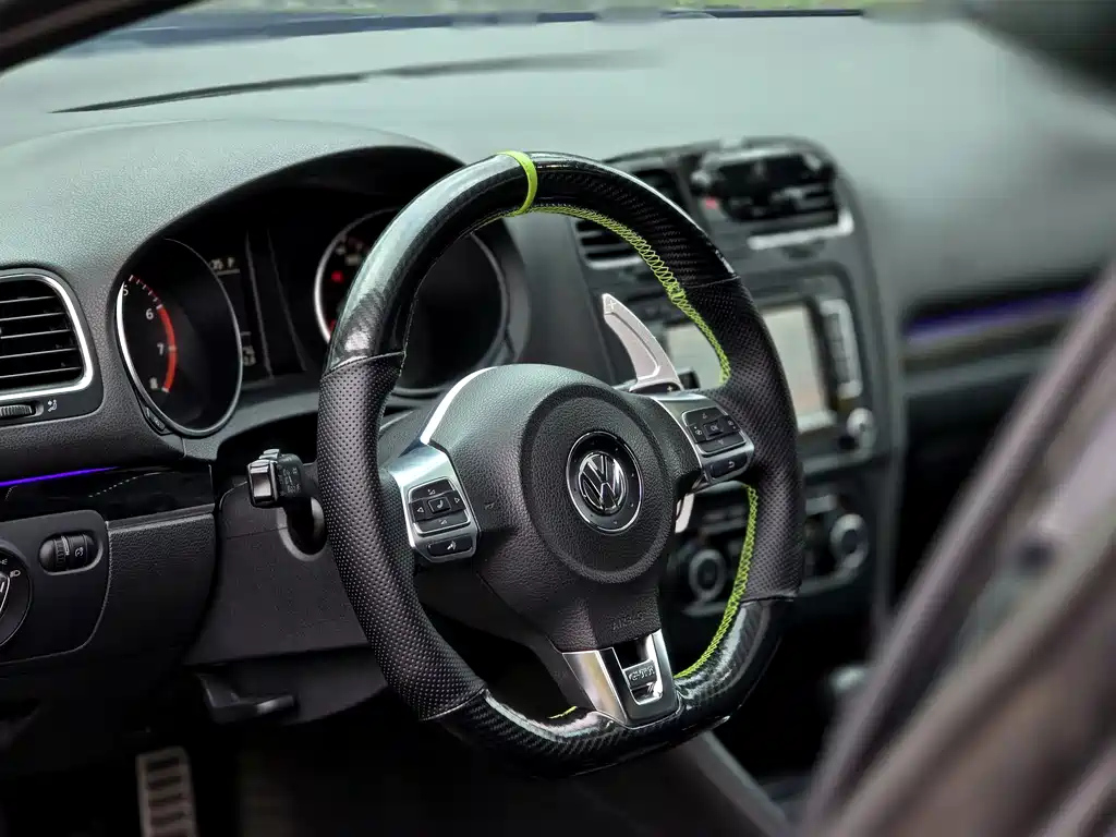 VOLKSWAGEN GOLF GTI 2012