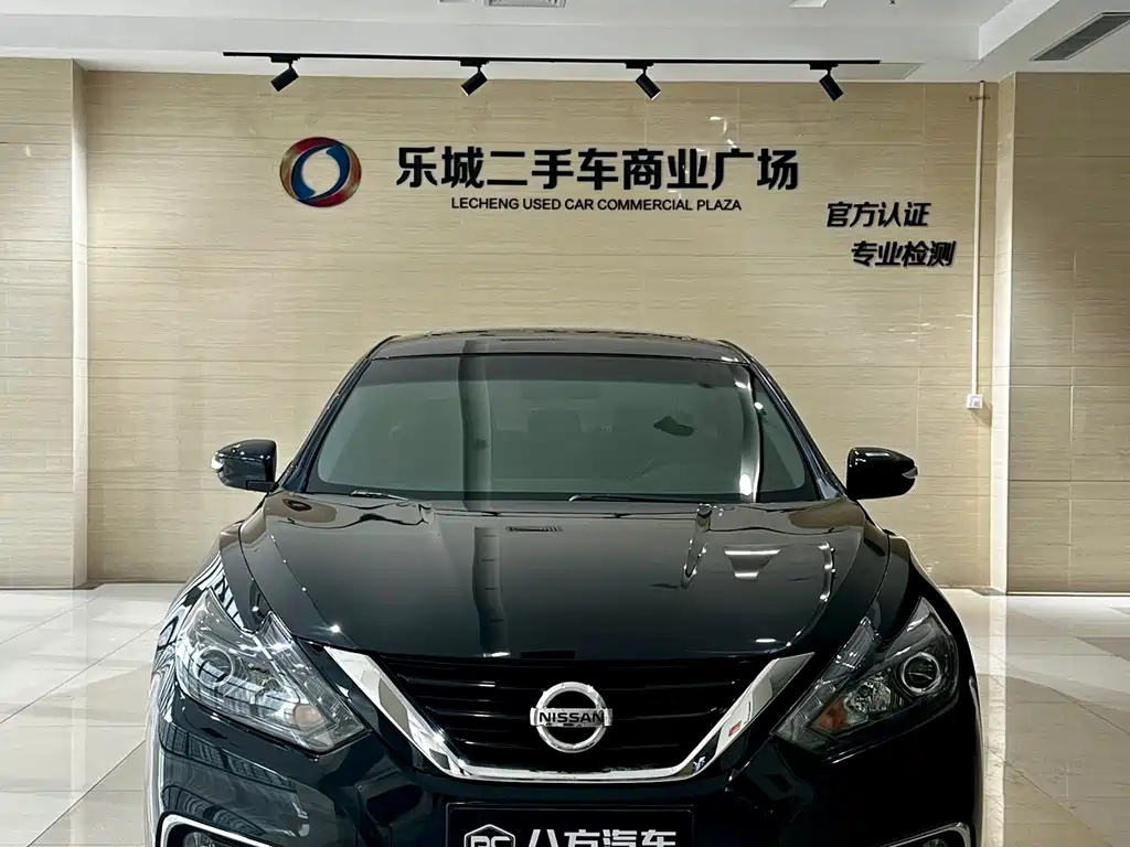 NISSAN TEANA 2017
