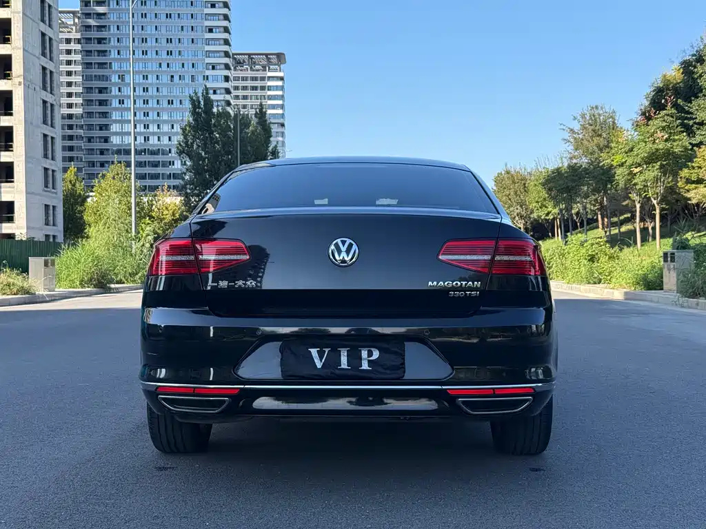 VOLKSWAGEN MAGOTAN 2018