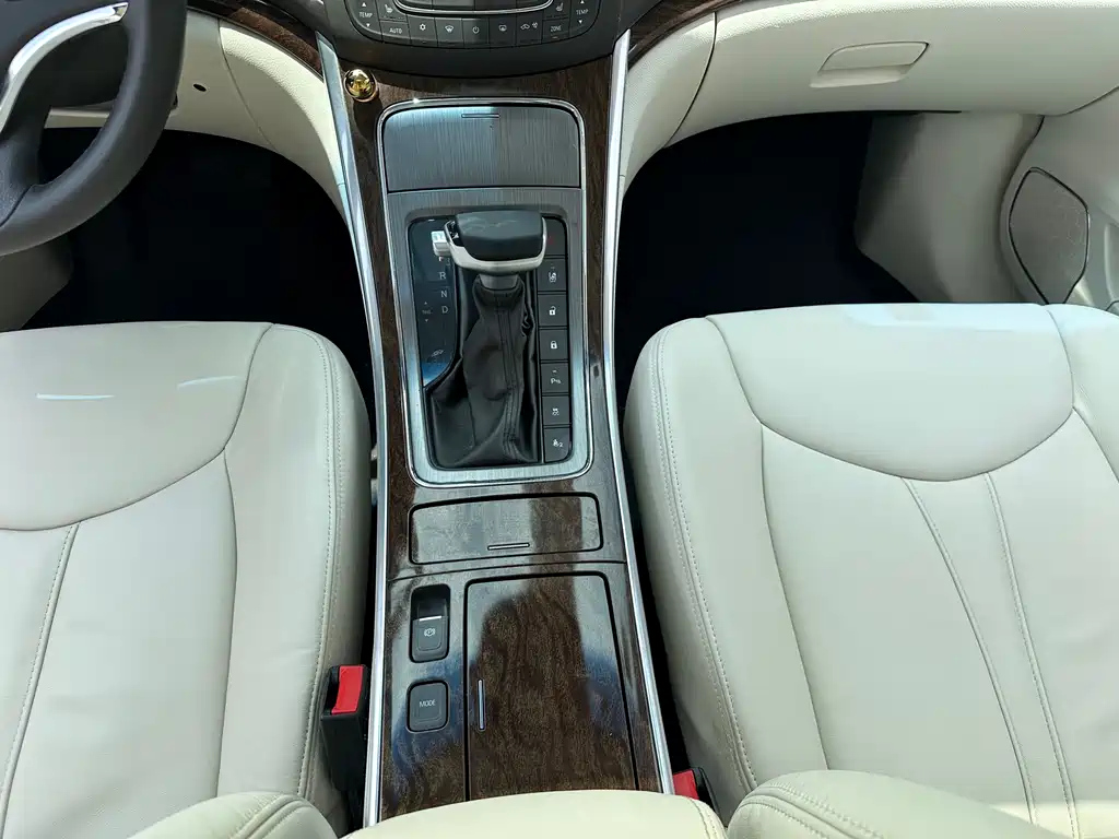 ROEWE E950 2016