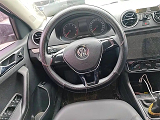 VOLKSWAGEN JETTA 2017