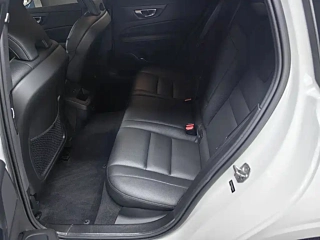 VOLVO V60  2021 YEAR B4  DELUXE EDITION 2021