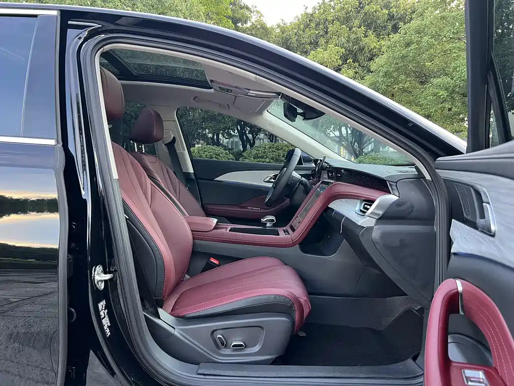 HONGQI H5 2025