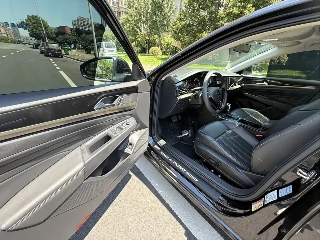 VOLKSWAGEN PASSAT 2021
