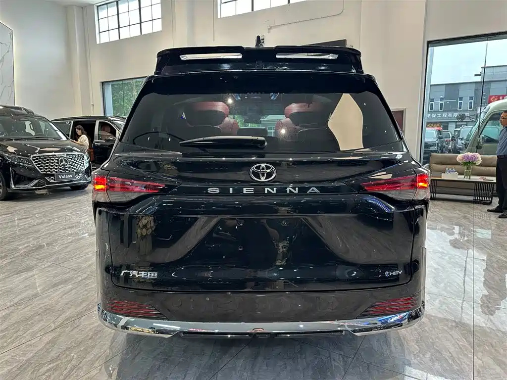 TOYOTA SIENNA SIENNA 2025