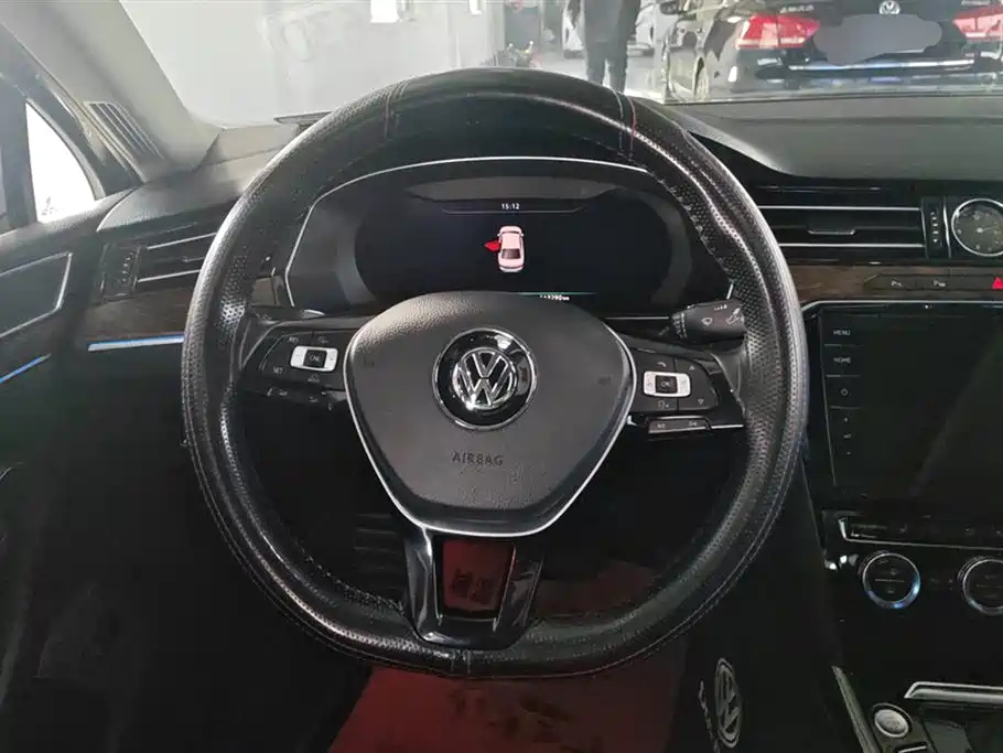 VOLKSWAGEN MAGOTAN 2018