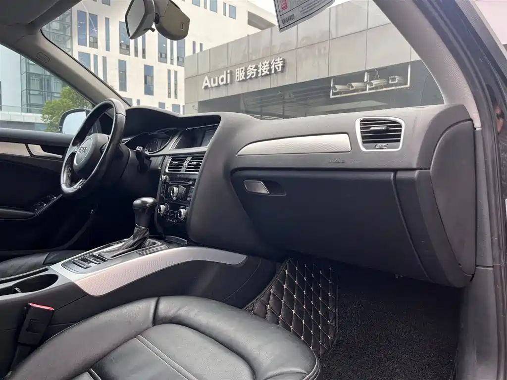 AUDI A4L 2015