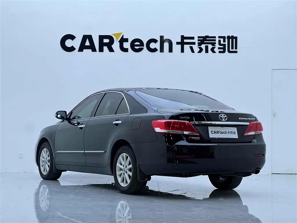 TOYOTA CAMRY 2011