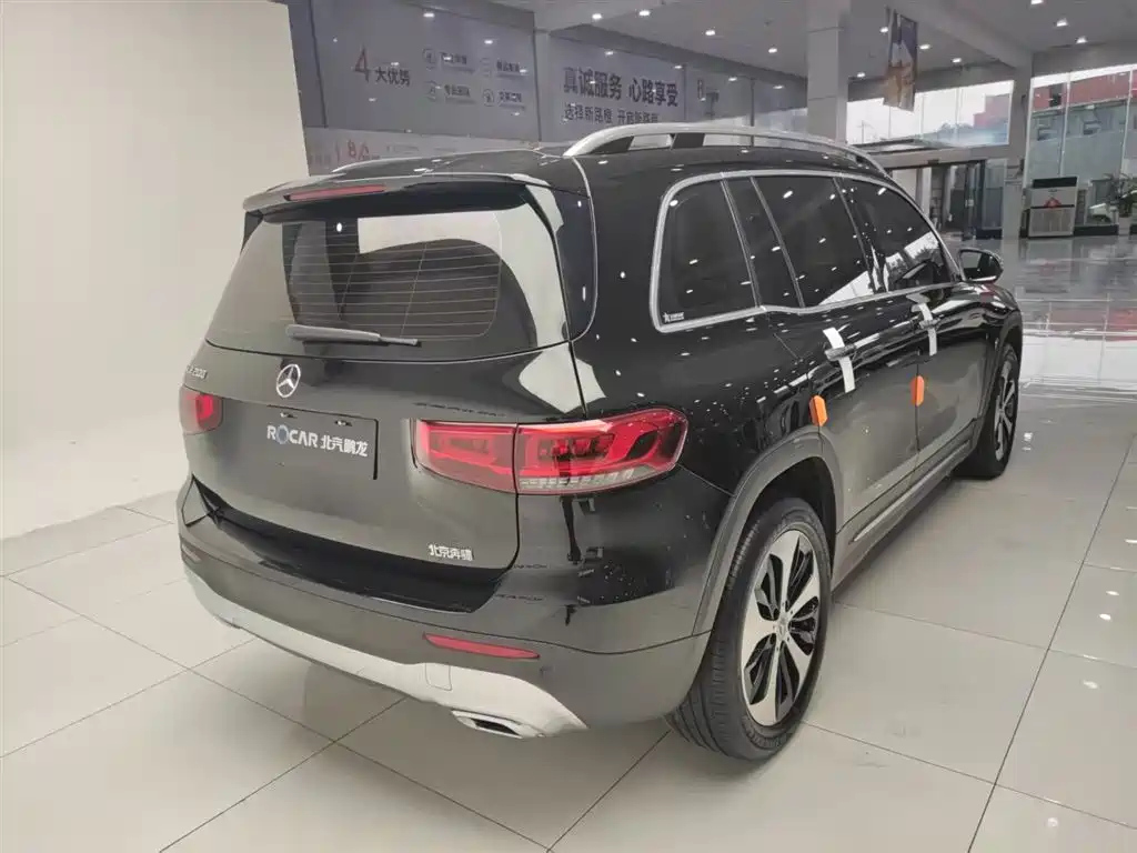 MERCEDES BENZ GLB 2021