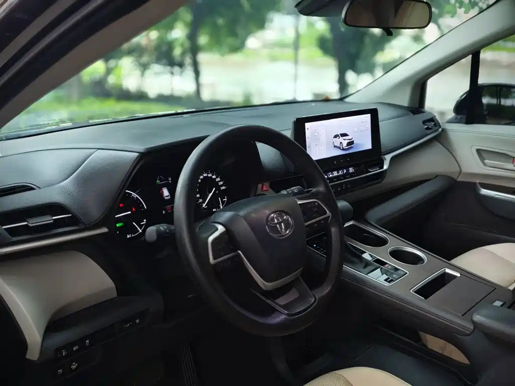 TOYOTA SIENNA SIENNA 2024