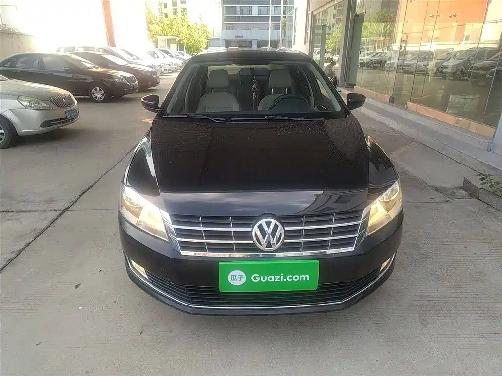 VOLKSWAGEN LAVIDA 2013
