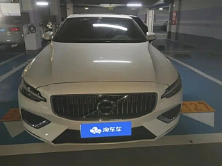 VOLVO S60  2021