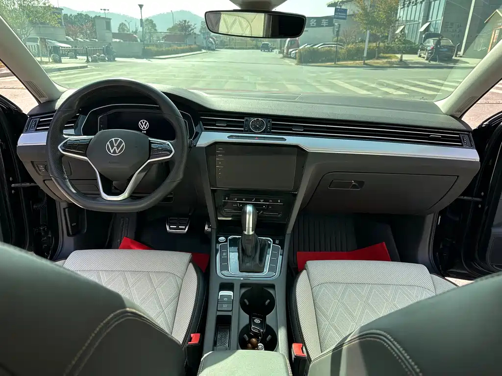 VOLKSWAGEN MAGOTAN 2024