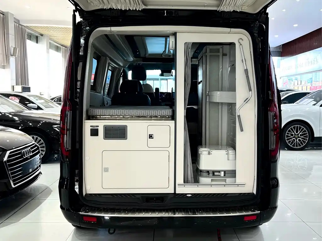FORD TRANSIT 2025