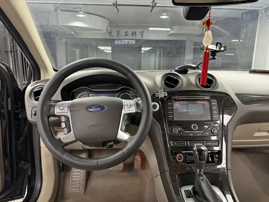 FORD MONDEO - WINNER 2012