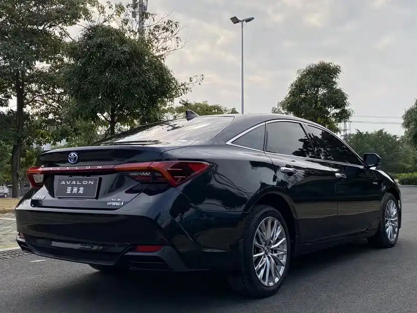 TOYOTA AVALON 2022