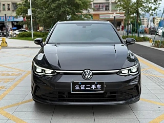 VOLKSWAGEN GOLF 2023