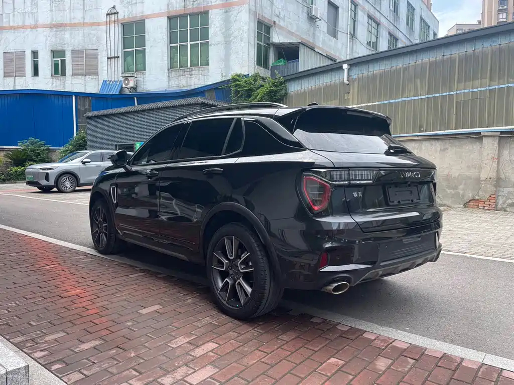 LYNK&CO 01 2019