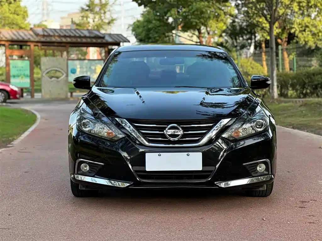 NISSAN TEANA 2018