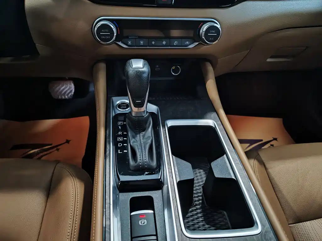 NISSAN TEANA 2023