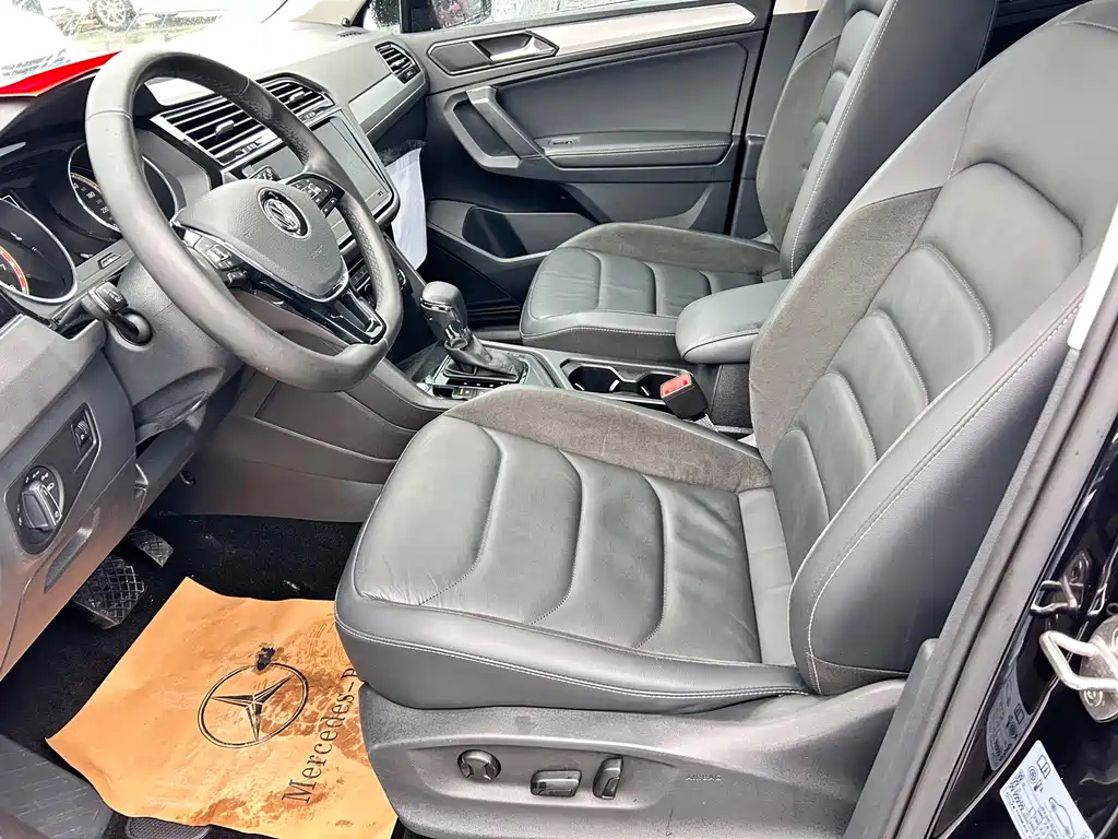 VOLKSWAGEN TIGUAN L 2020