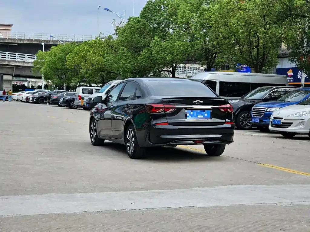 CHEVROLET CRUZE 2021