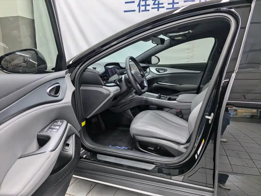 BYD SEAL 07 DM-I 2025