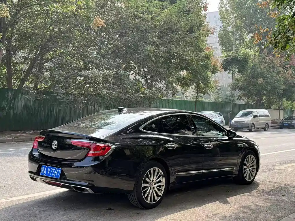 BUICK LACROSSE 2017