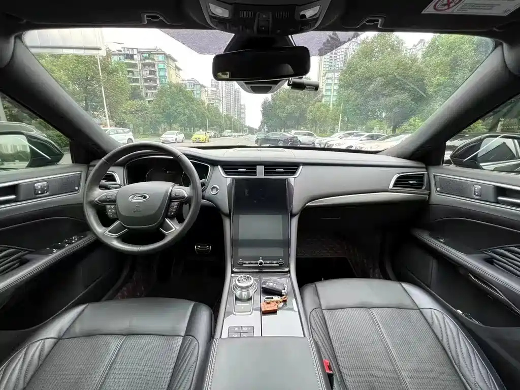 FORD TAURUS 2019