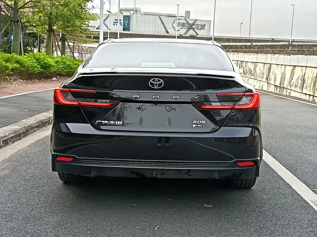 TOYOTA CAMRY 2024