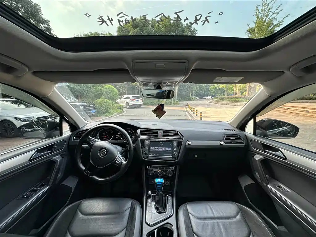 VOLKSWAGEN TIGUAN L 2017