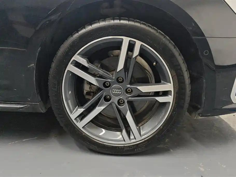 AUDI A4L 2020