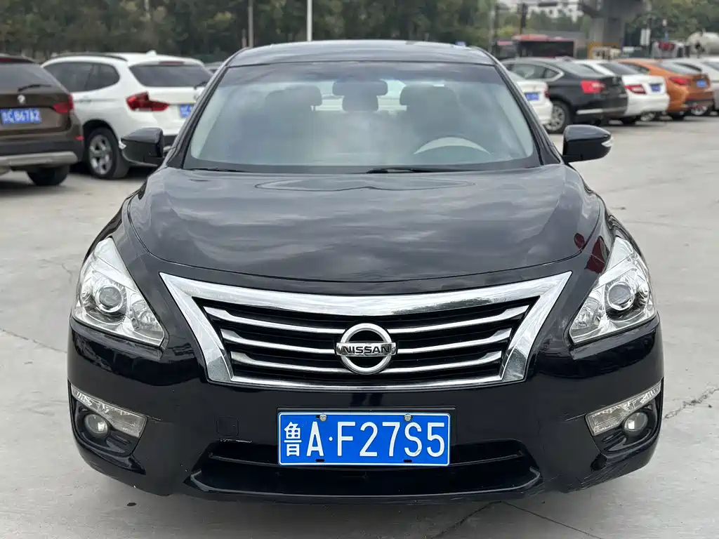 NISSAN TEANA 2015