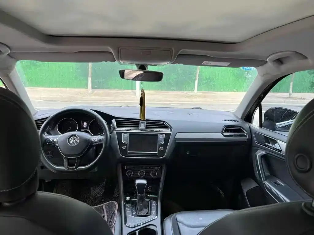 VOLKSWAGEN TIGUAN L 2017