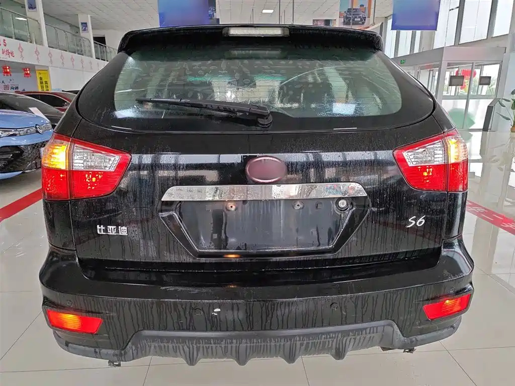 BYD S6 2014