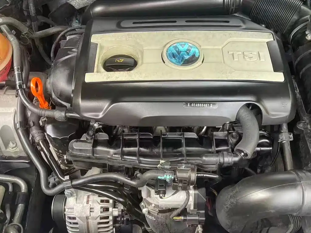 VOLKSWAGEN MAGOTAN 2014